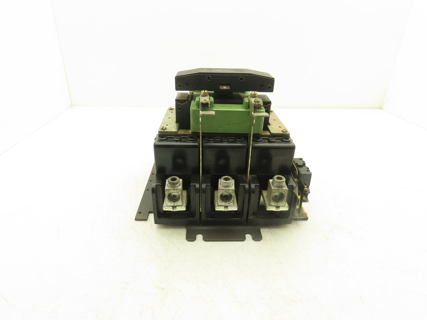 General Electric Lighting Contactor 120V Coil 270 Amp Nema 5