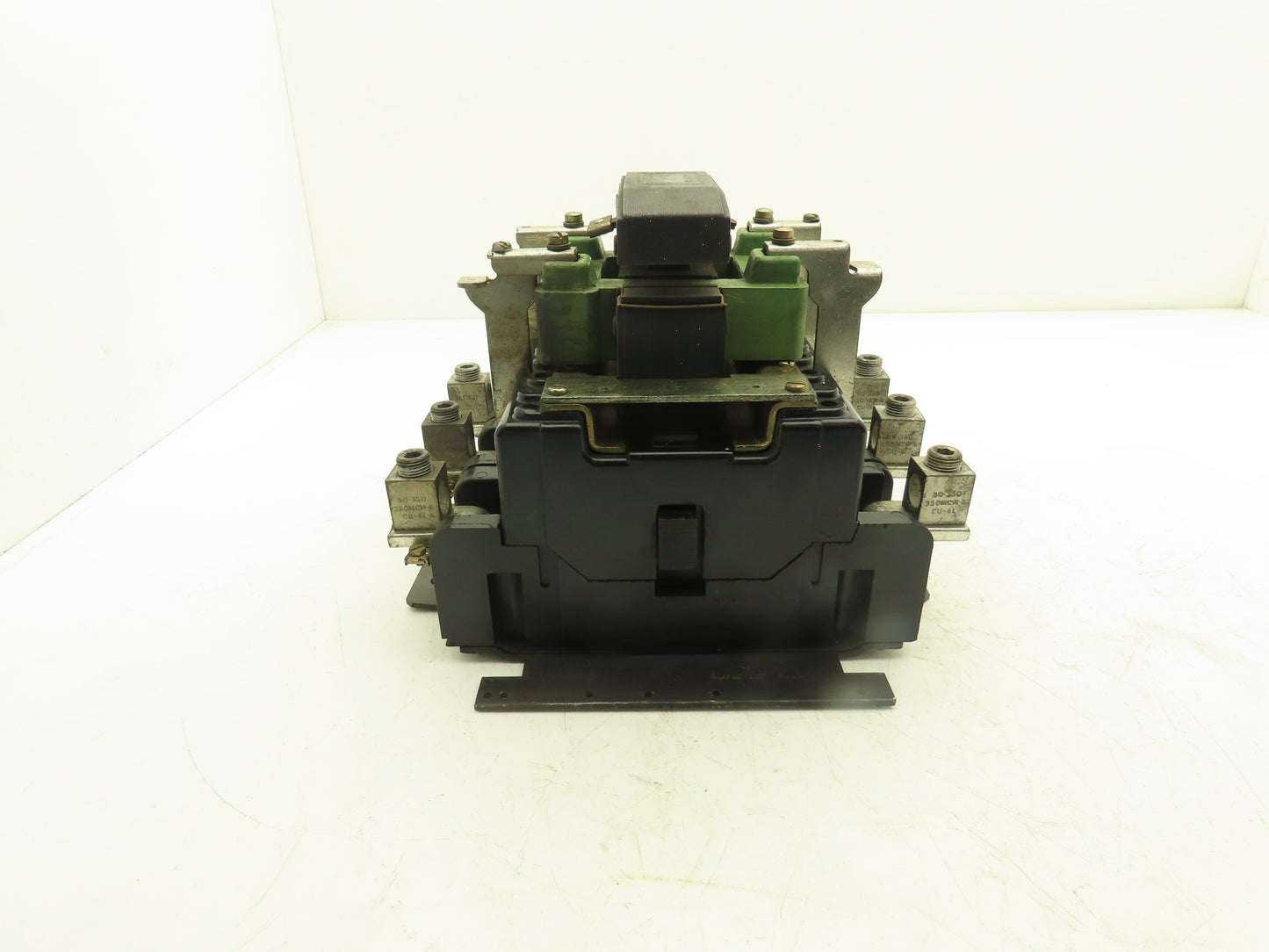 General Electric Lighting Contactor 120V Coil 270 Amp Nema 5