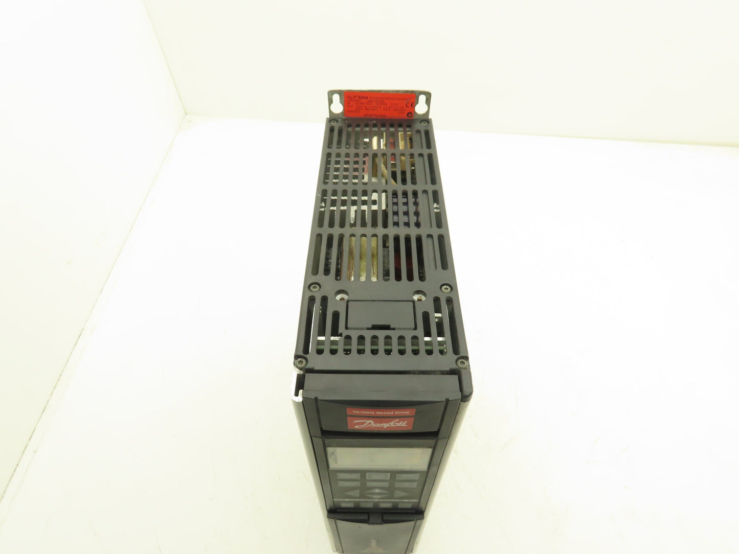 Danfoss VLT 5004 PT5B20STR3DLF00A00 Variable Speed Drive AC Drive 3Hp 480V 3PH