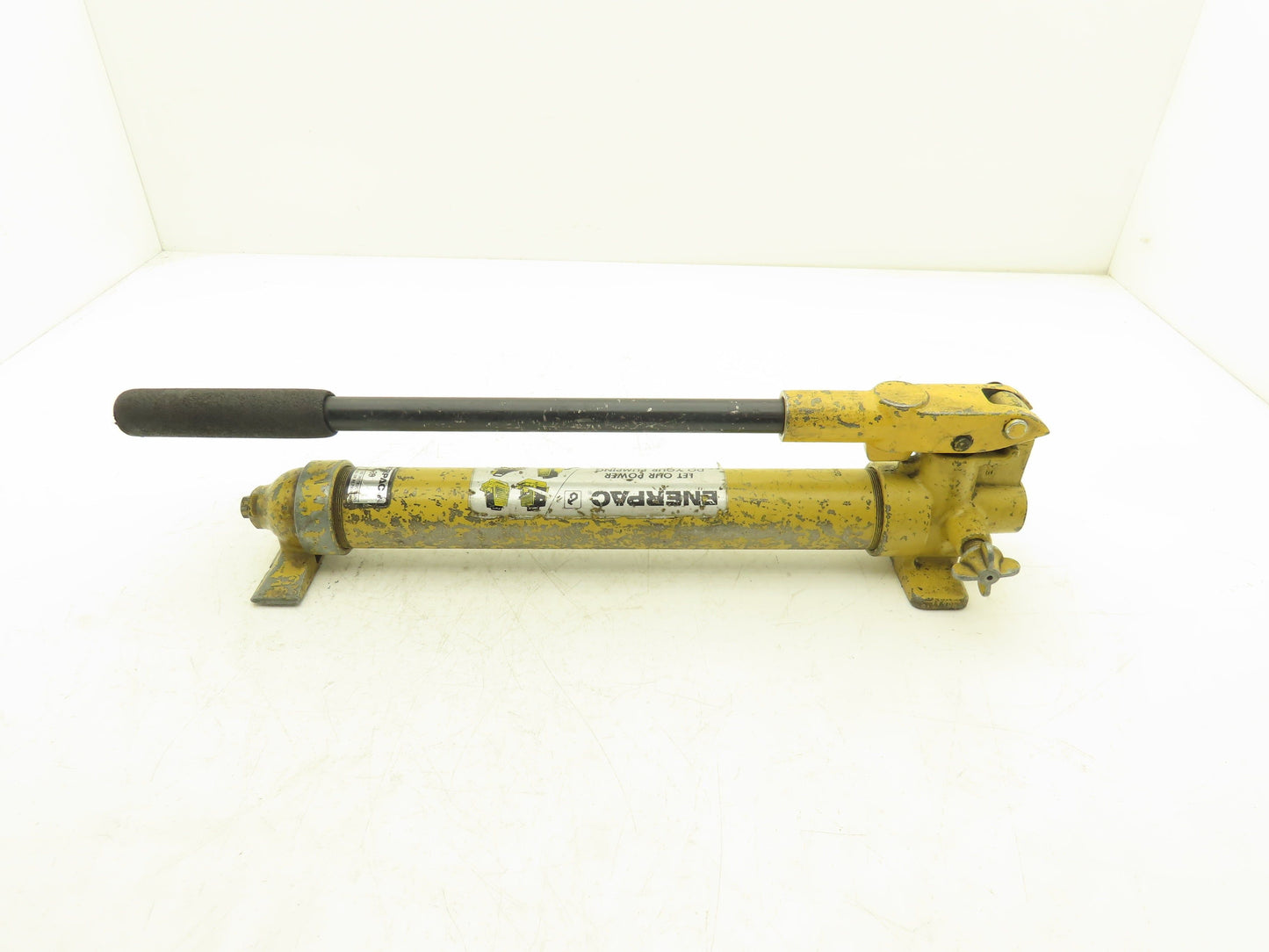 Enerpac P-39 Hydraulic Hand Pump 10,000 PSI Single Stage