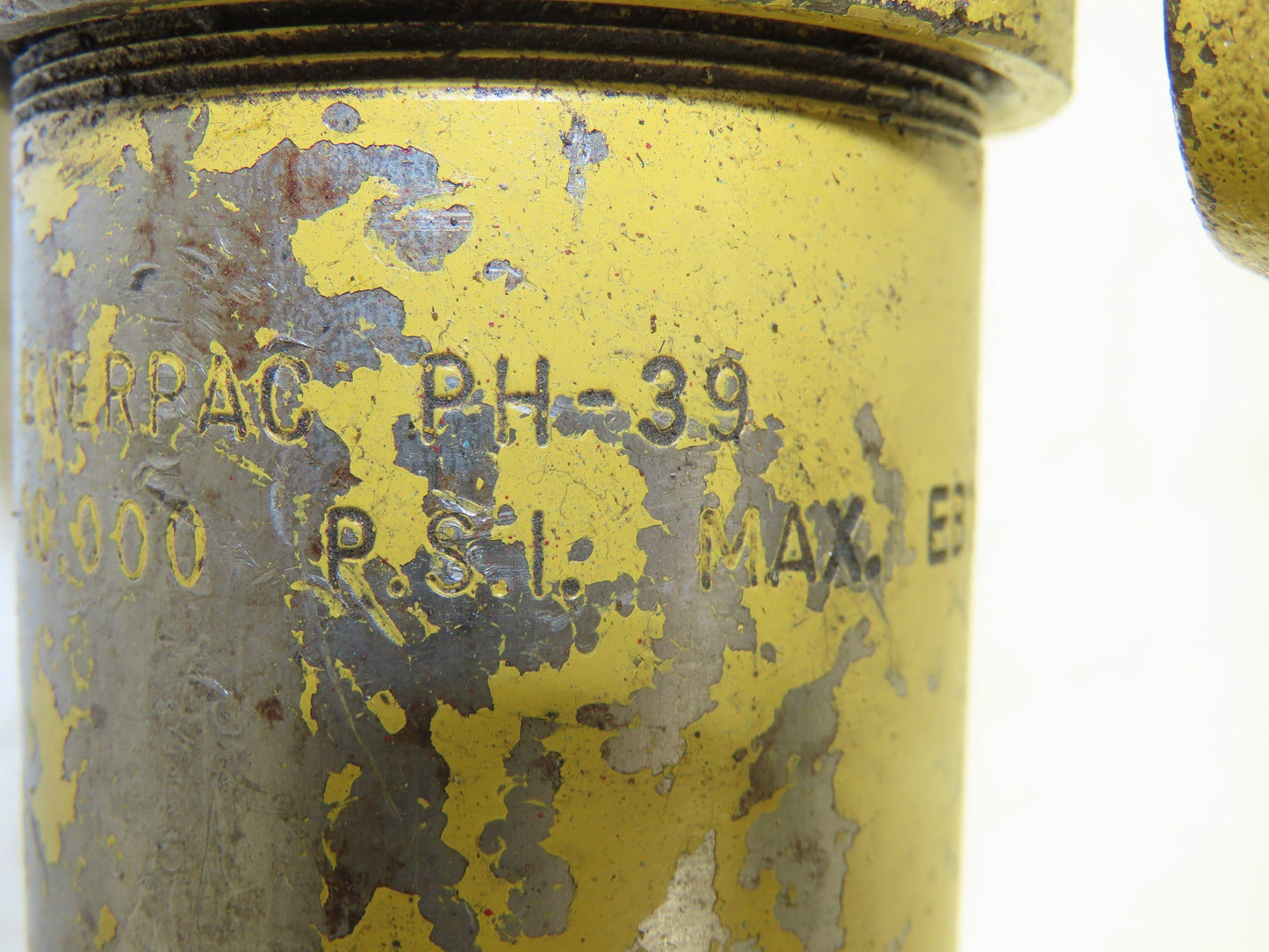 Enerpac P-39 Hydraulic Hand Pump 10,000 PSI Single Stage