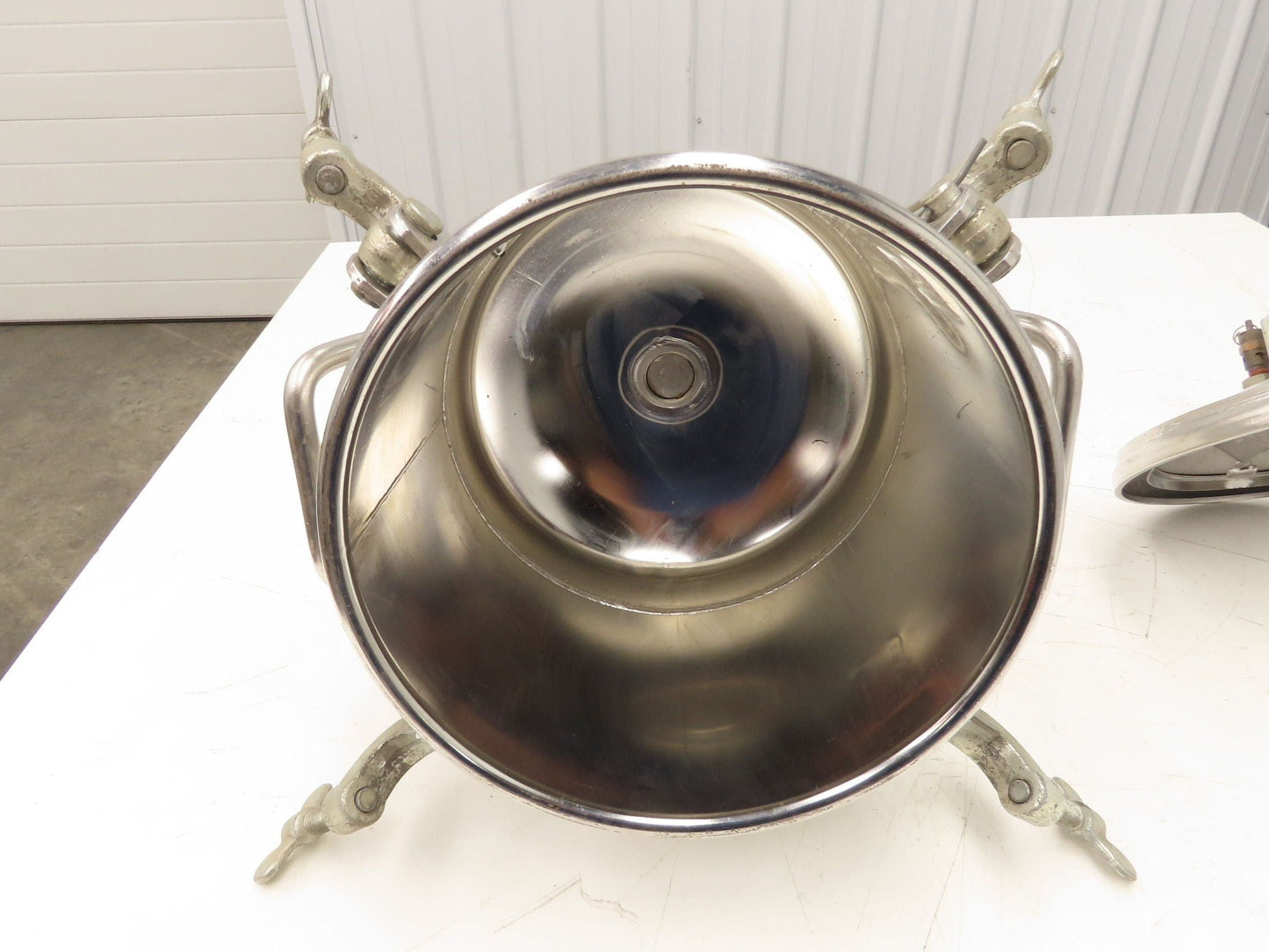 Devilbiss 0910-496 QMS Paint Sprayer Pressure Tank 2 Gallon Stainless