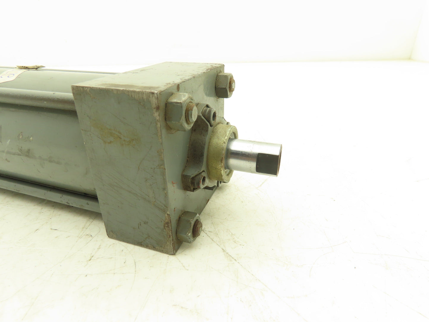 Miller 84B2N Pneumatic Air Cylinder 2.5" Bore 6" Stroke 500psi Clevis Mount