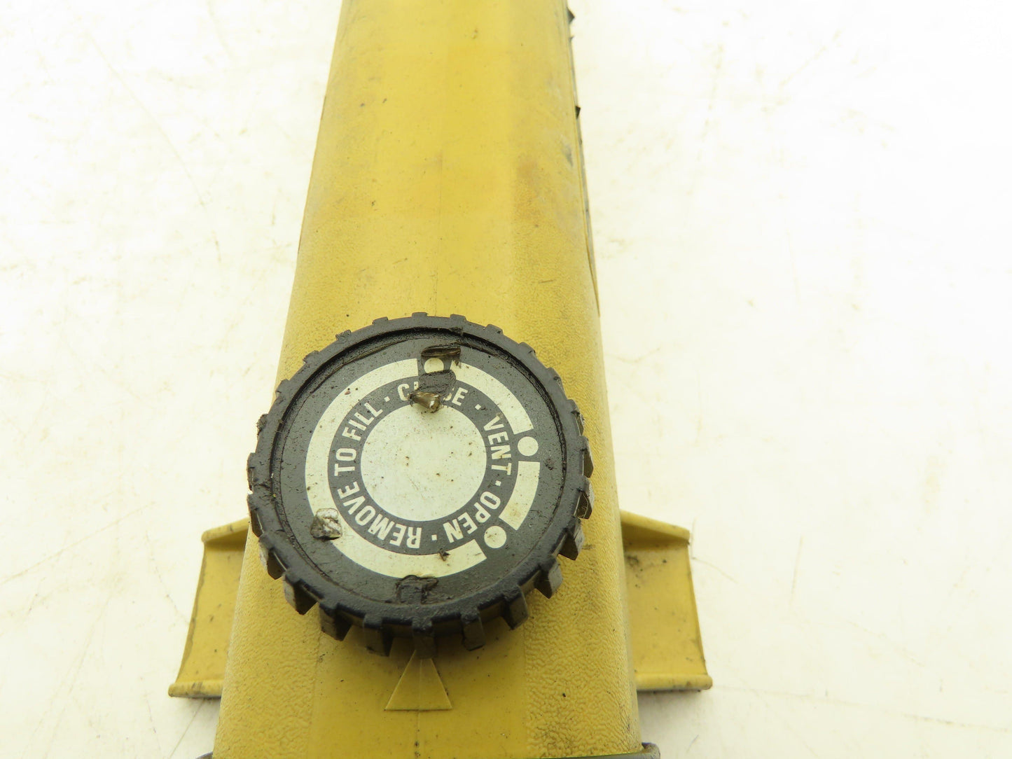 Enerpac P-391 Hydraulic Hand Pump 10,000 PSI Single Stage Lightweight