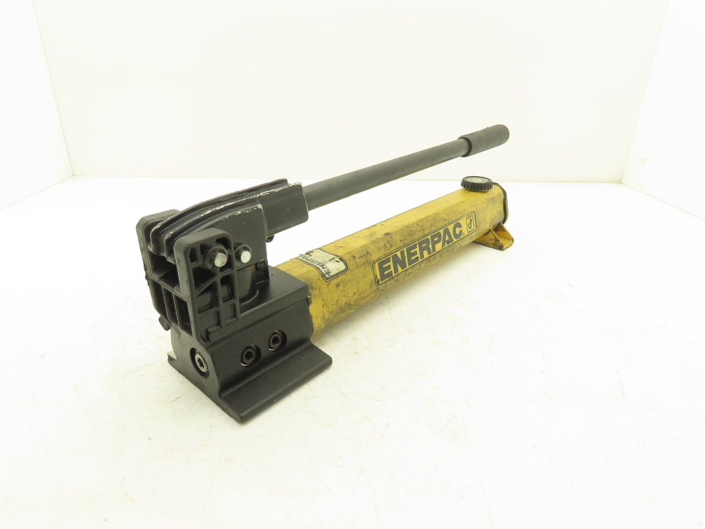 Enerpac P-391 Hydraulic Hand Pump 10,000 PSI Single Stage Lightweight