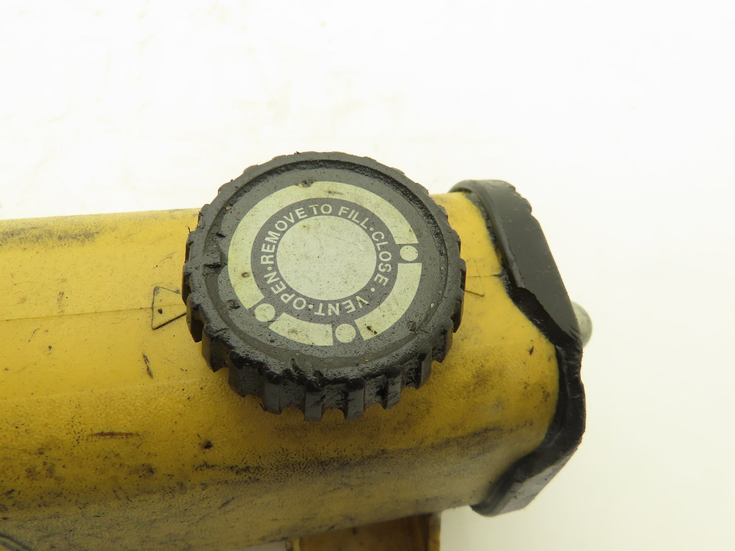 Enerpac P-391 Hydraulic Hand Pump 10,000 PSI Single Stage Lightweight