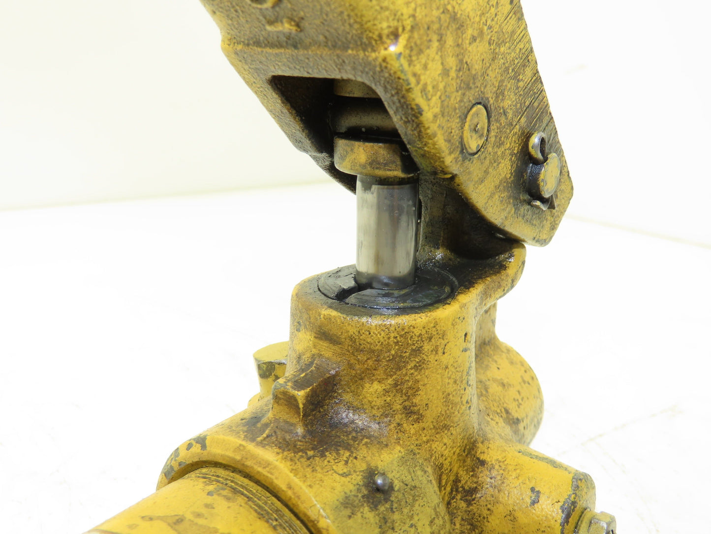 Enerpac P-39 Hydraulic Hand Pump 10,000 PSI Single Stage