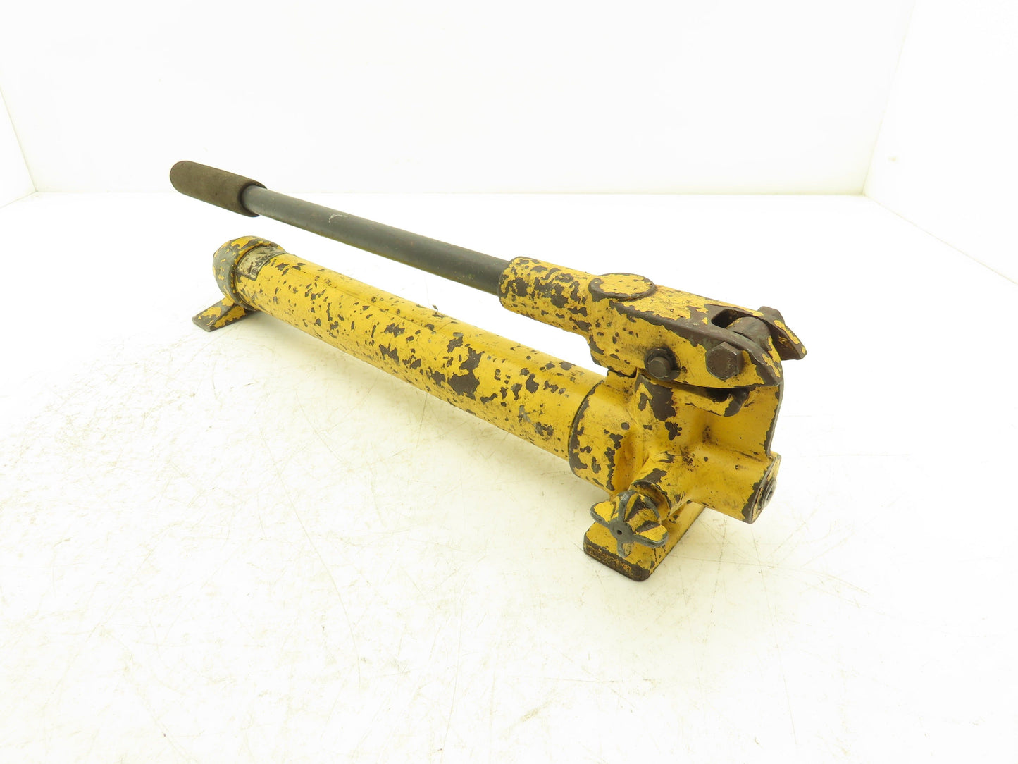 Enerpac P-39 Hydraulic Hand Pump 10,000 PSI Single Stage