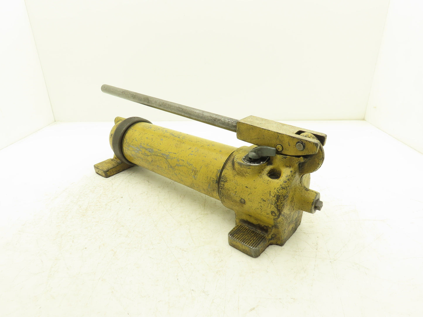 Enerpac P-85 Hydraulic Hand Pump 10,000 PSI 2 Speed 2 Stage