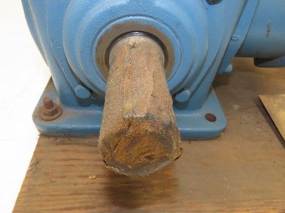 Morse 8M-1L0 Borg Warner Gearbox 2.1:1 Reducer 22.78Hp 833RPM LH Output