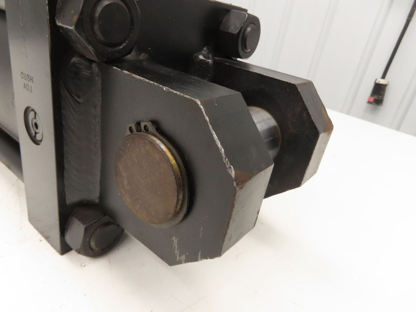 Yates Hydraulic Double Acting Cylinder 5" Bore 7" Stroke Clevis End