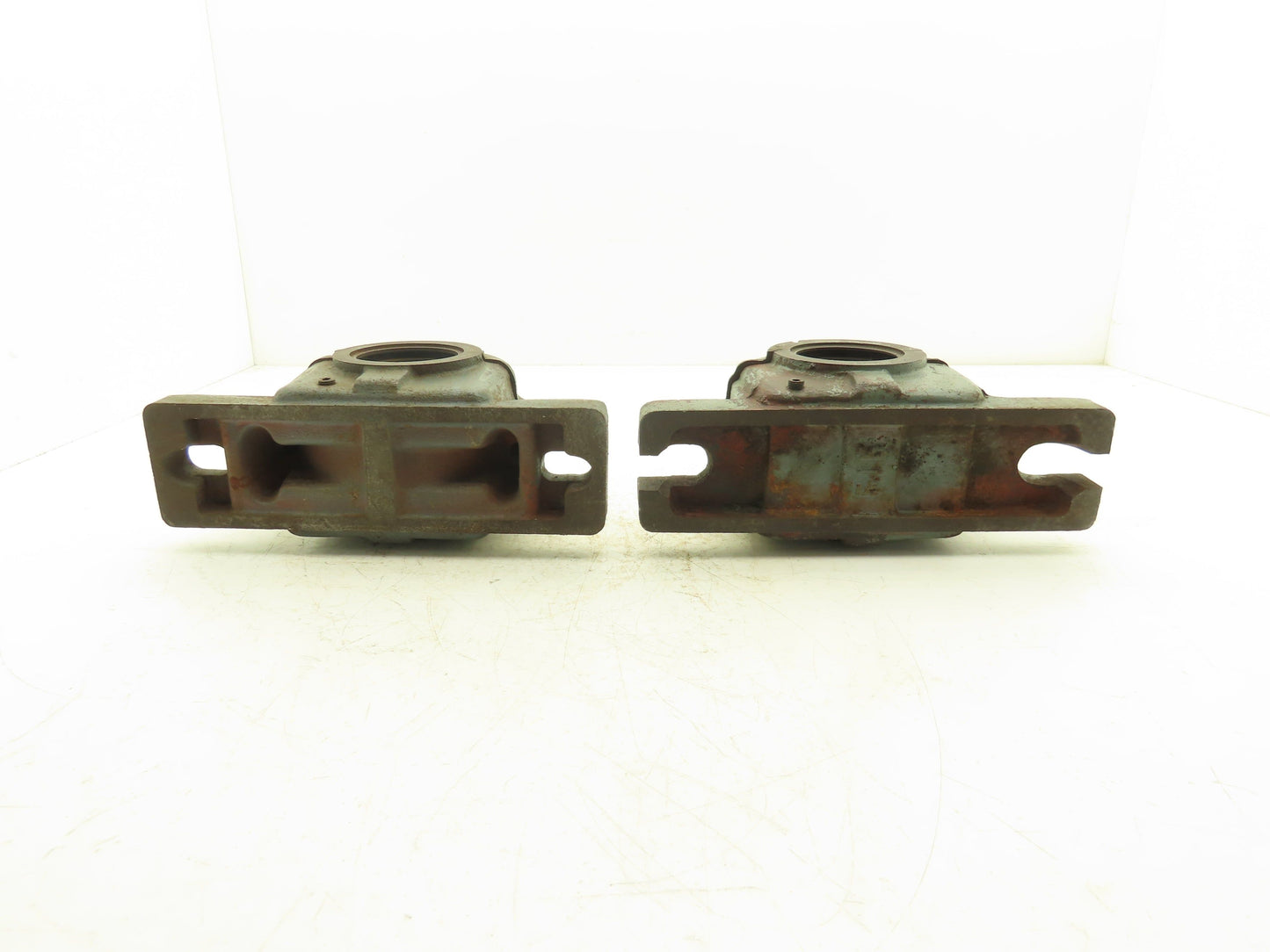 SKF SAF 515 Split Pillow Block Bearing 4-Bolt Housing Base Lot of 2 *NO INSERT