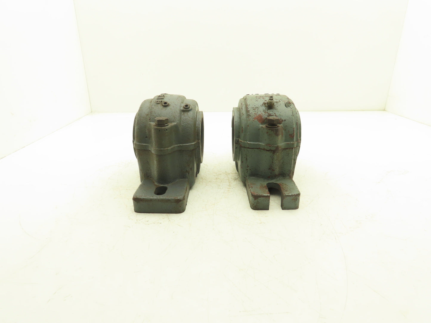 SKF SAF 515 Split Pillow Block Bearing 4-Bolt Housing Base Lot of 2 *NO INSERT