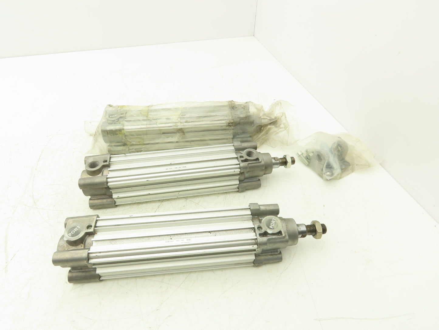 SMC CP96SDB40-125C Pneumatic Air Cylinder 40mm Bore 125mm Stroke 145psi Lot of 3
