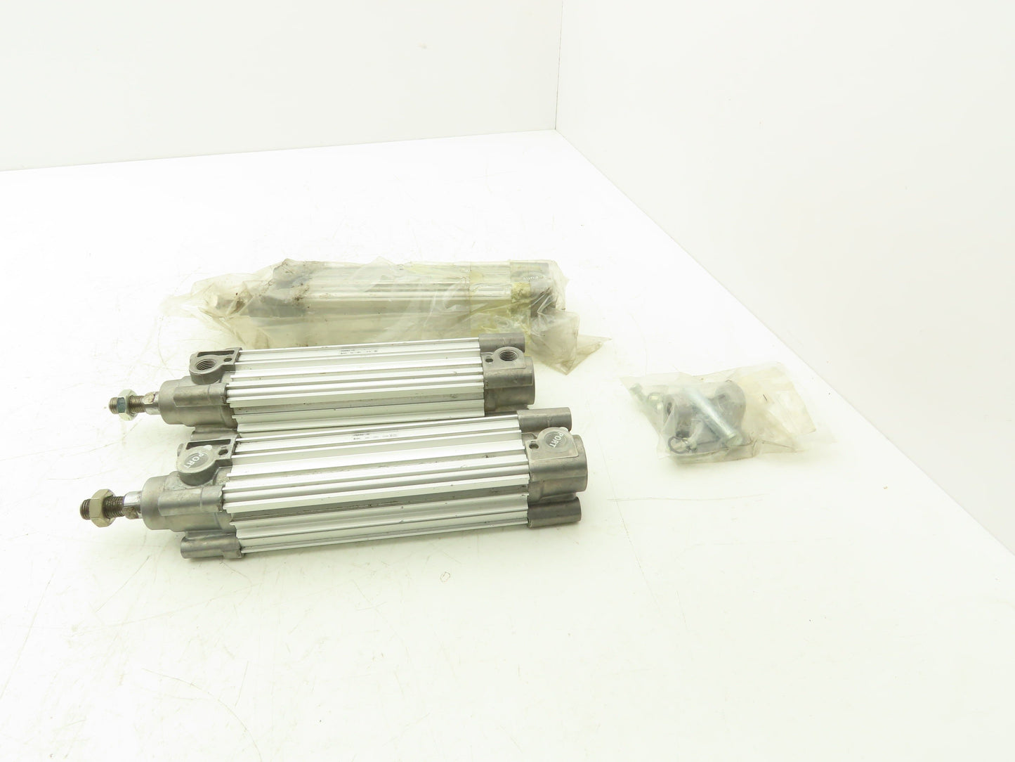 SMC CP96SDB40-125C Pneumatic Air Cylinder 40mm Bore 125mm Stroke 145psi Lot of 3