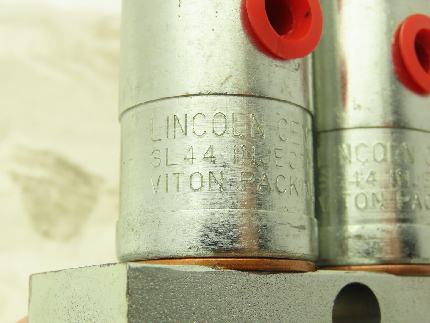 Lincoln 87349-2 Two Grease Injector Assembly Centro-Matic 750-1000psi 3/8 NPTF