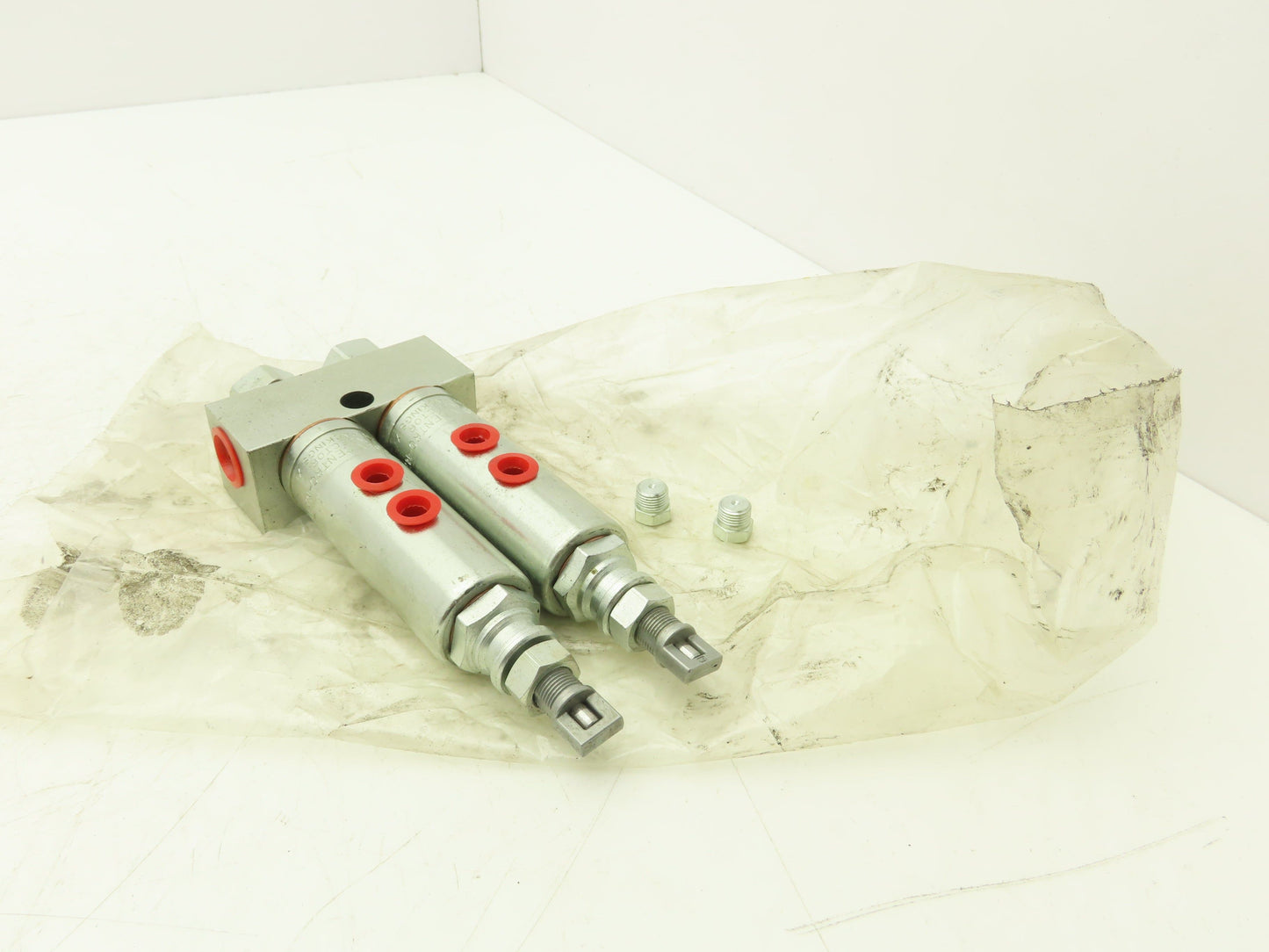 Lincoln 87349-2 Two Grease Injector Assembly Centro-Matic 750-1000psi 3/8 NPTF