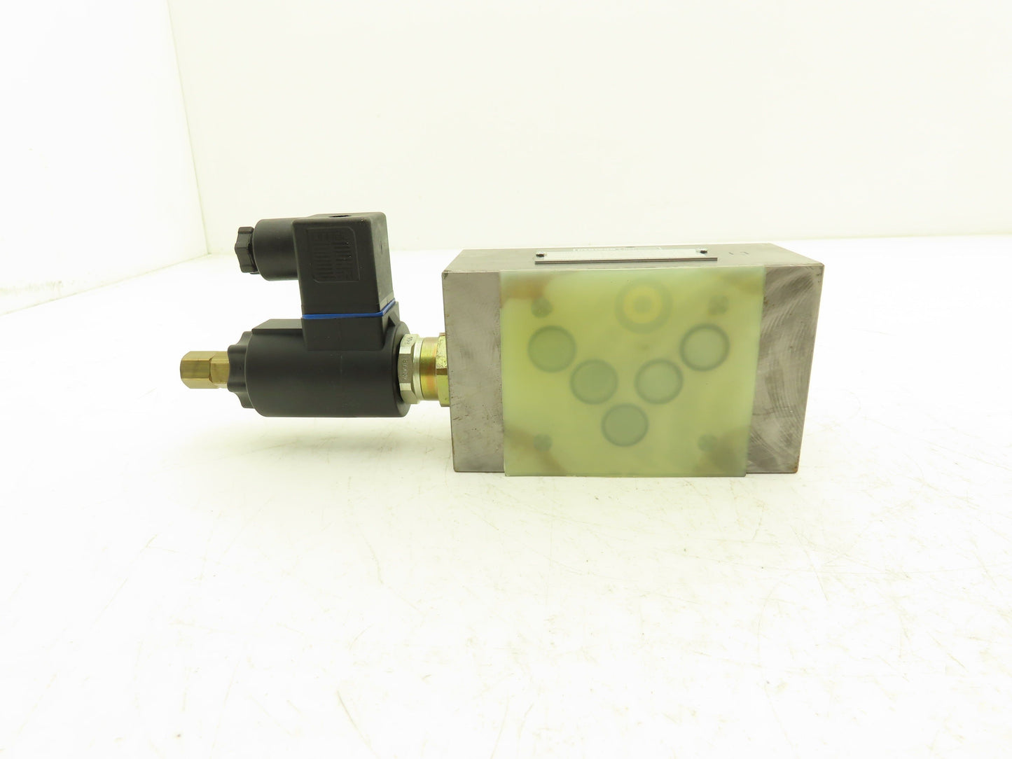 Denison SWDWVPB-2MD0-PT-L-10 Hydraulic Solenoid Cartridge Sandwich Valve 24VDC