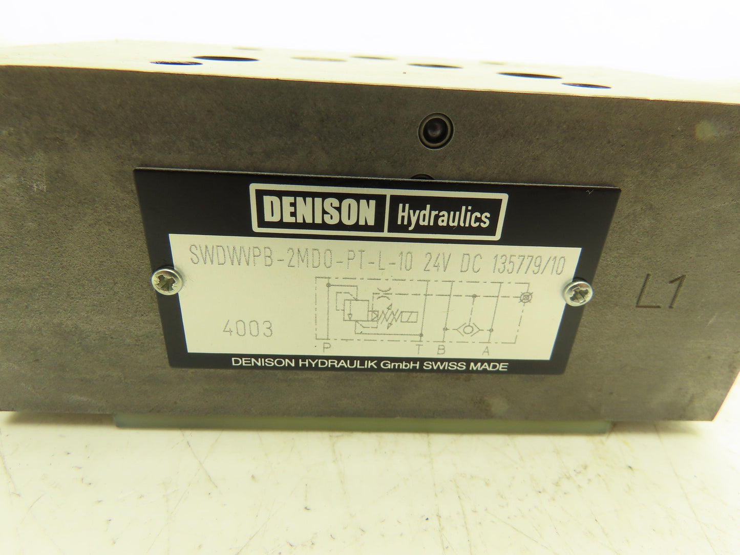 Denison SWDWVPB-2MD0-PT-L-10 Hydraulic Solenoid Cartridge Sandwich Valve 24VDC
