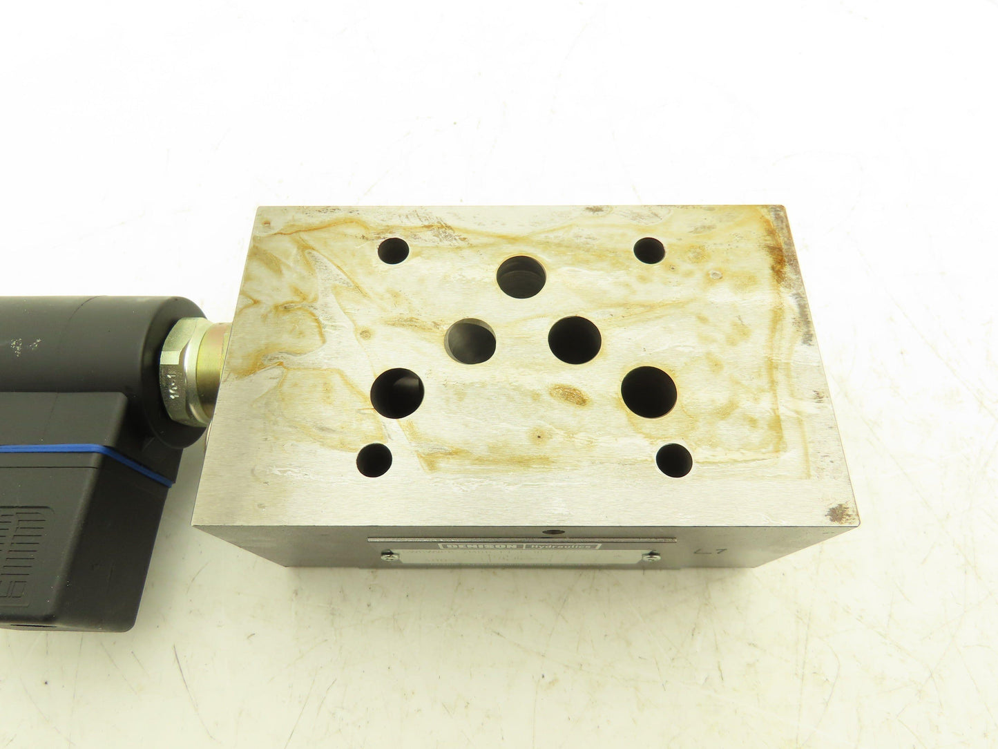 Denison SWDWVPB-2MD0-PT-L-10 Hydraulic Solenoid Cartridge Sandwich Valve 24VDC