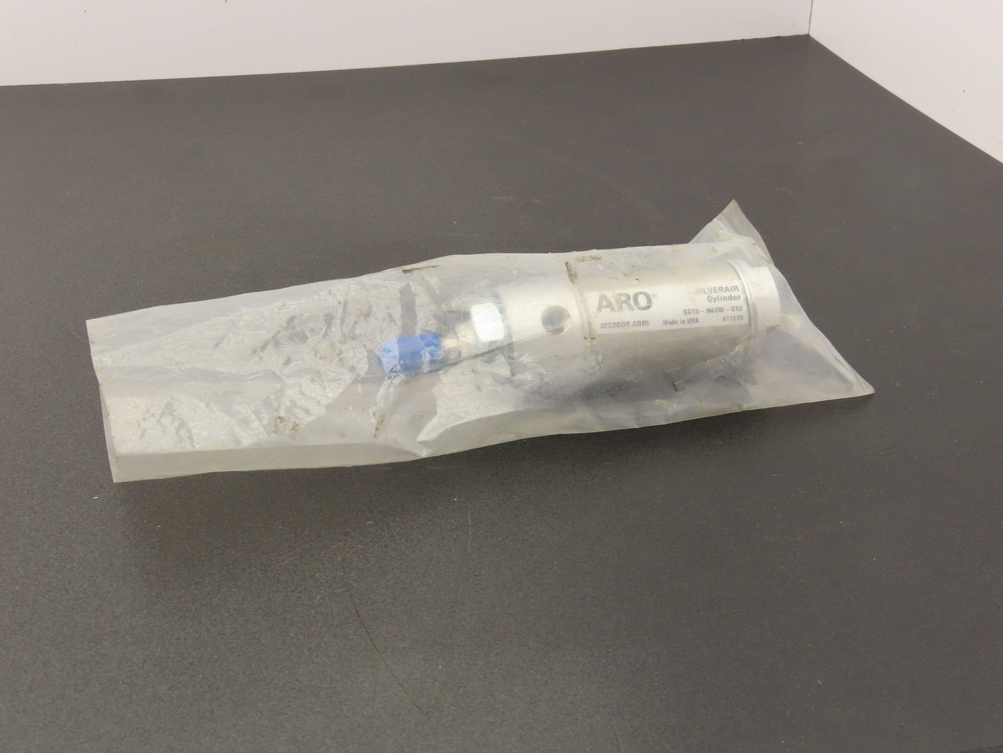 ARO SD15-N4BW-010 Pneumatic Air Cylinder SilverAir