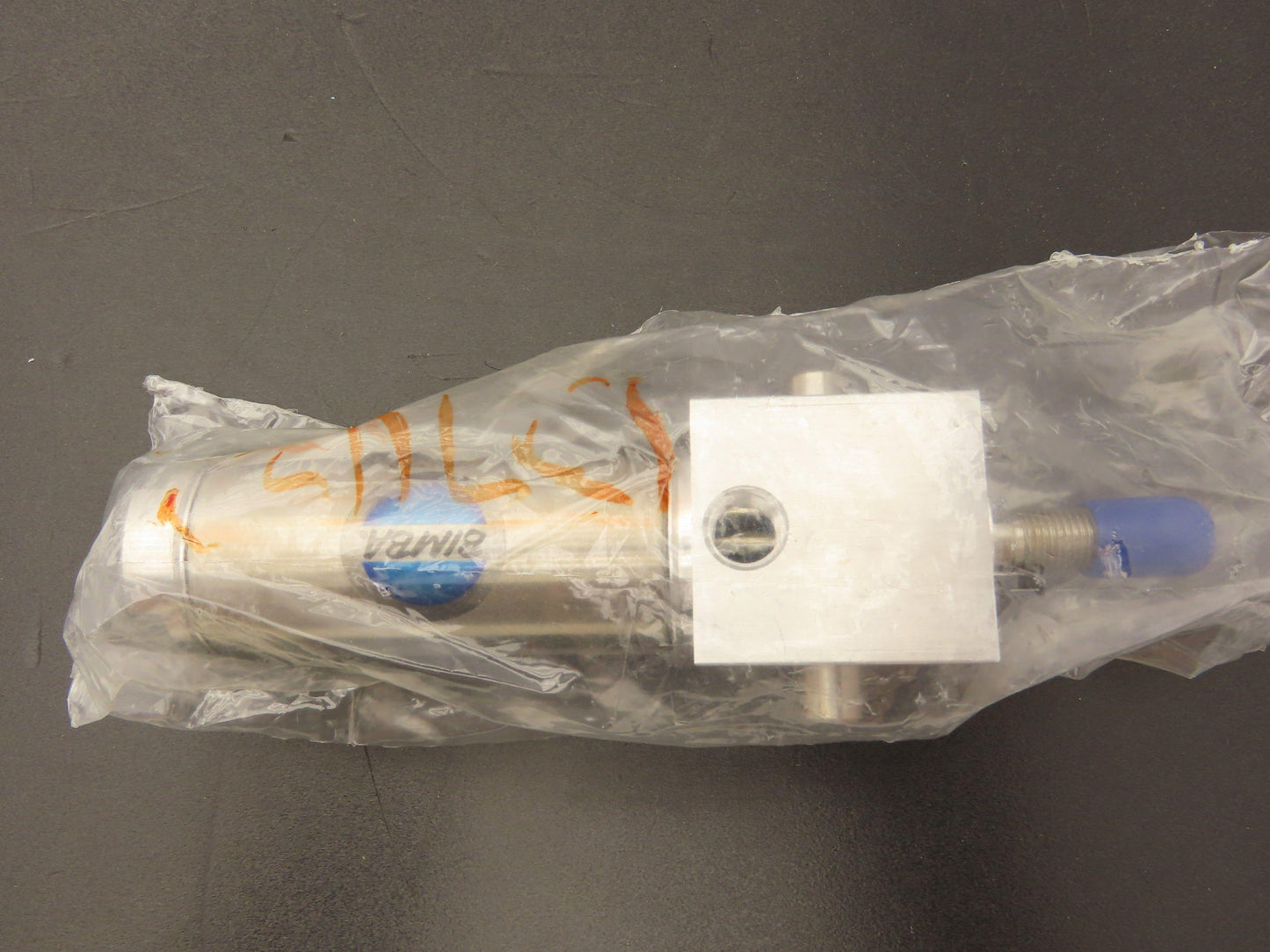 Bimba BFT-172-D Pneumatic Air Cylinder 1-1/2" Bore 2" Stroke 250psi