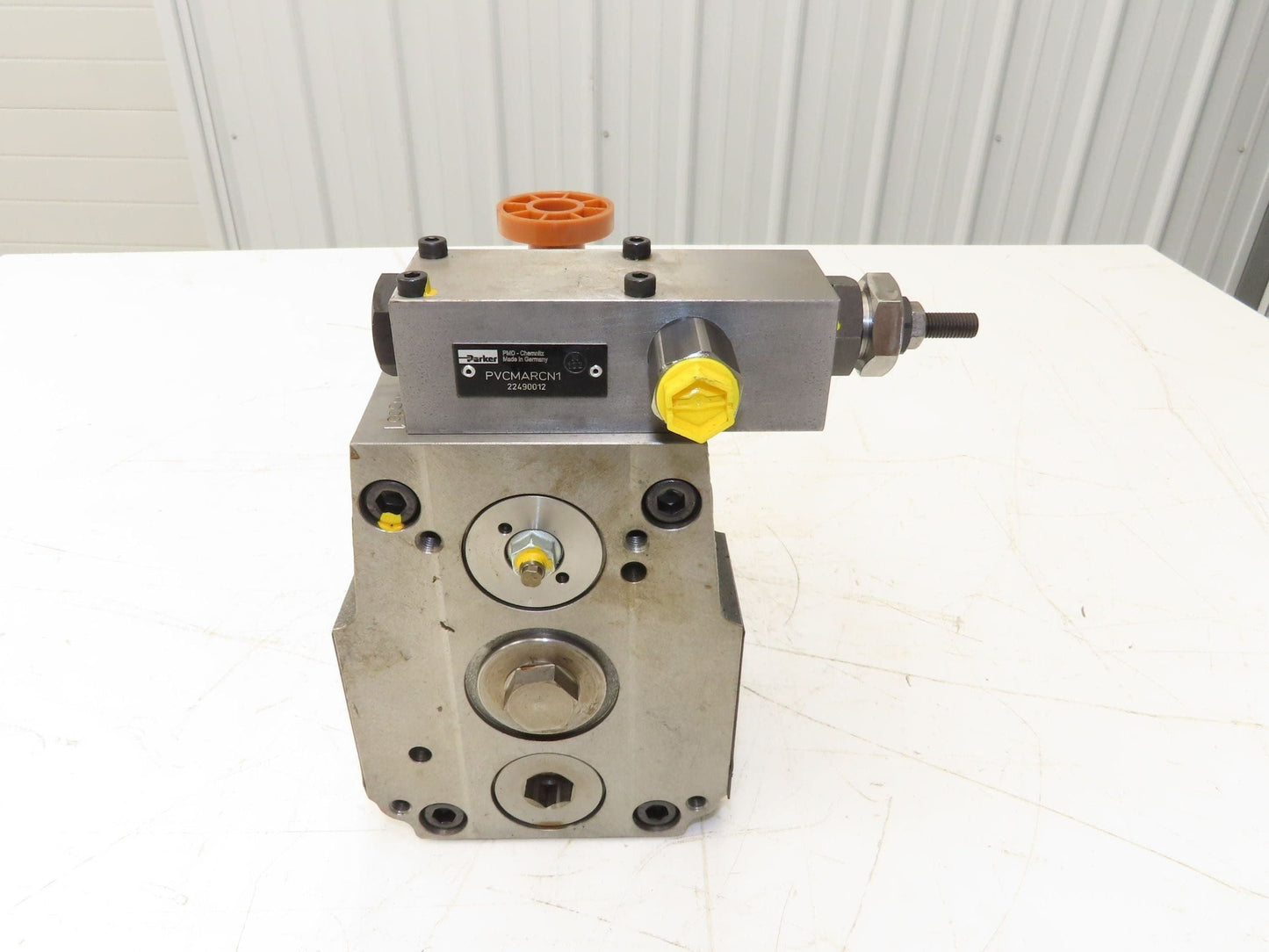 Parker PV016R1K1T1NMRC Hydraulic Variable Piston Pump 6 GPM 5000 PSI 16cm³