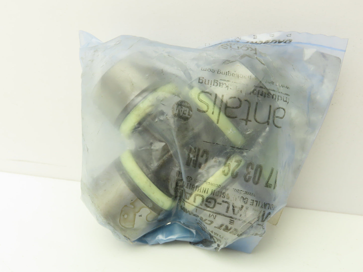 Spicer 2210/2215CB Universal U-Joint 104.5mm Long 42mm OD