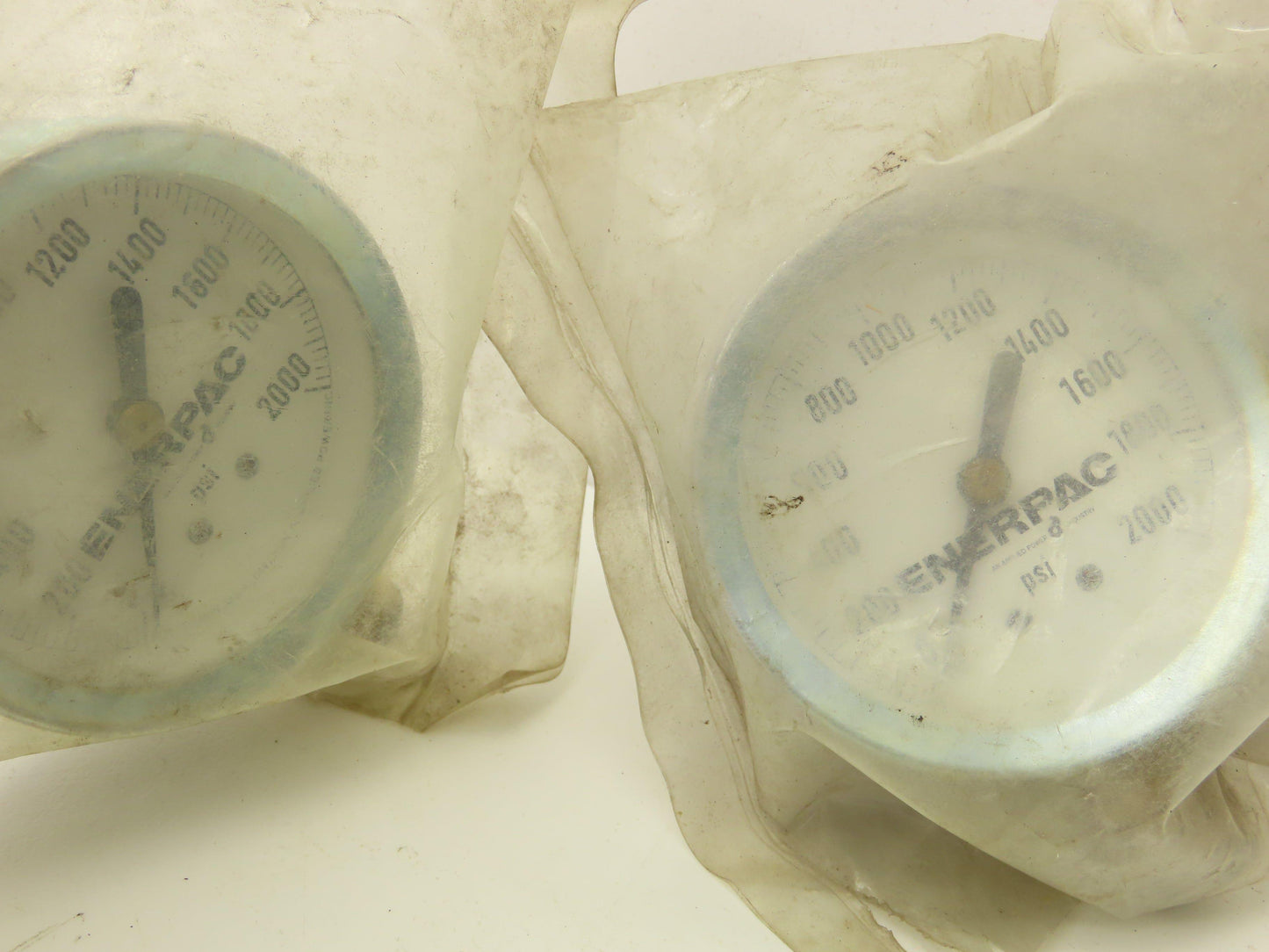 Enerpac Pressure Gauges 2 1/2" Thread 1/4"NPT Lot of 8