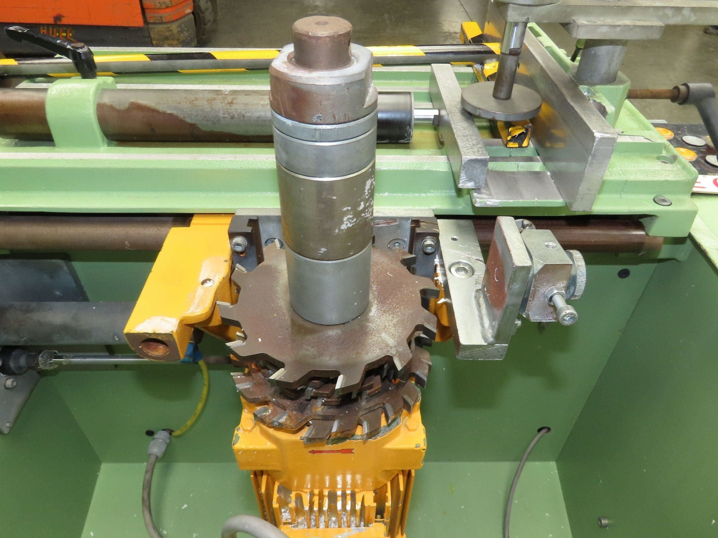 Rotox End Milling Machine Window Manufacture Atc 480V 3Ph