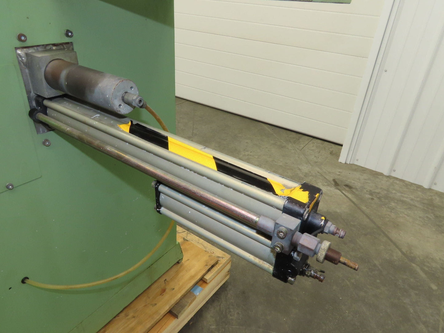 Rotox End Milling Machine Window Manufacture Atc 480V 3Ph