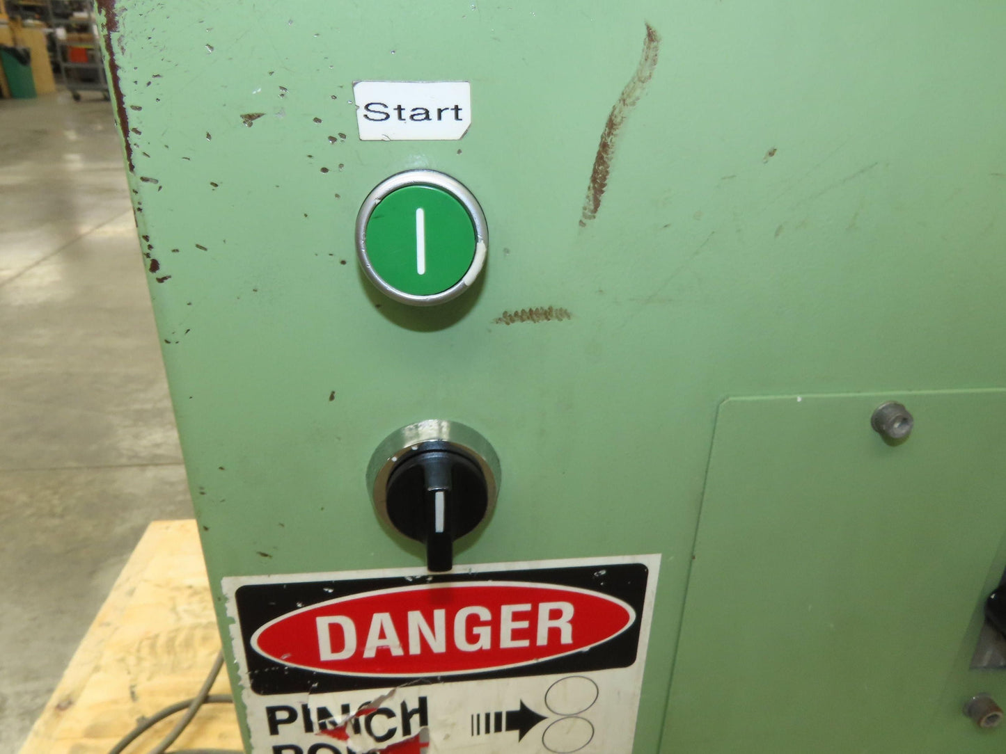 Rotox End Milling Machine Window Manufacture Atc 480V 3Ph