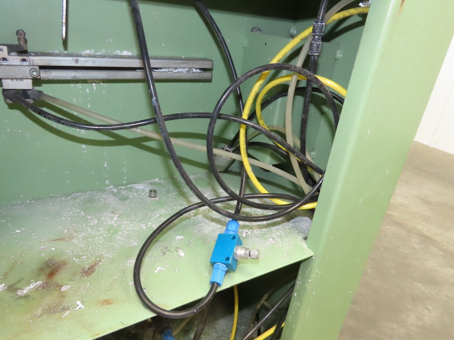 Rotox End Milling Machine Window Manufacture Atc 480V 3Ph