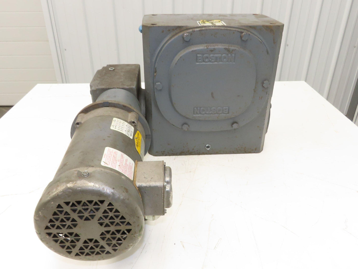 Boston Gear RFWA752100STB563 Gearmotor 100:1 Double Reduction 17rpm 1Hp 460V 56C