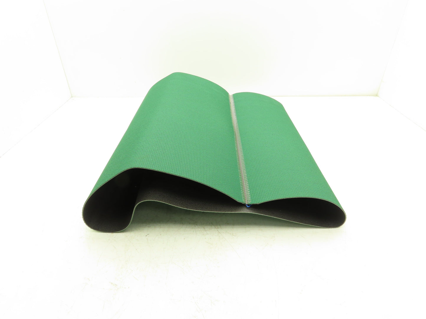 Green Grip-Top Conveyor Belt 520mm x 1140mm Spliced V-Belt Guide