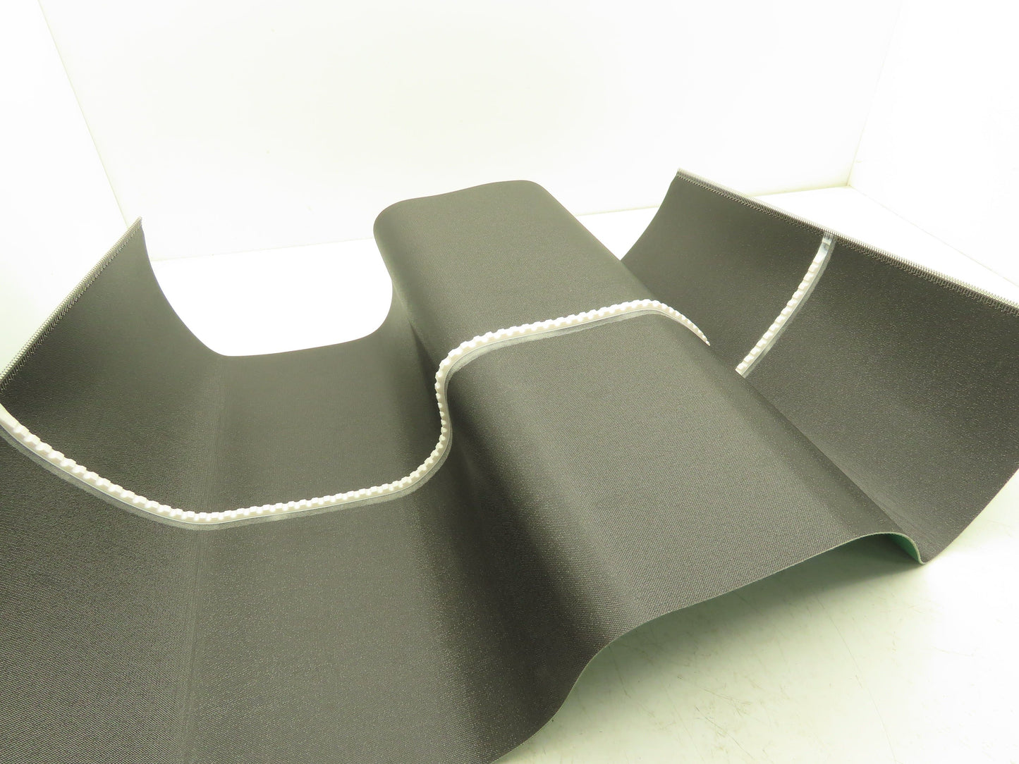 Green Grip-Top Conveyor Belt 520mm x 1140mm Spliced V-Belt Guide