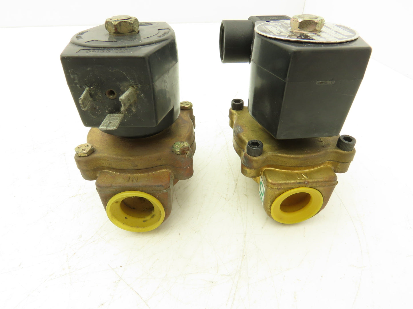 Snap-Tite 2352R-6NB-AJG1 Solenoid Valve 2 Way 150 PSI 3/4 NPT NC 120V Lot of 2