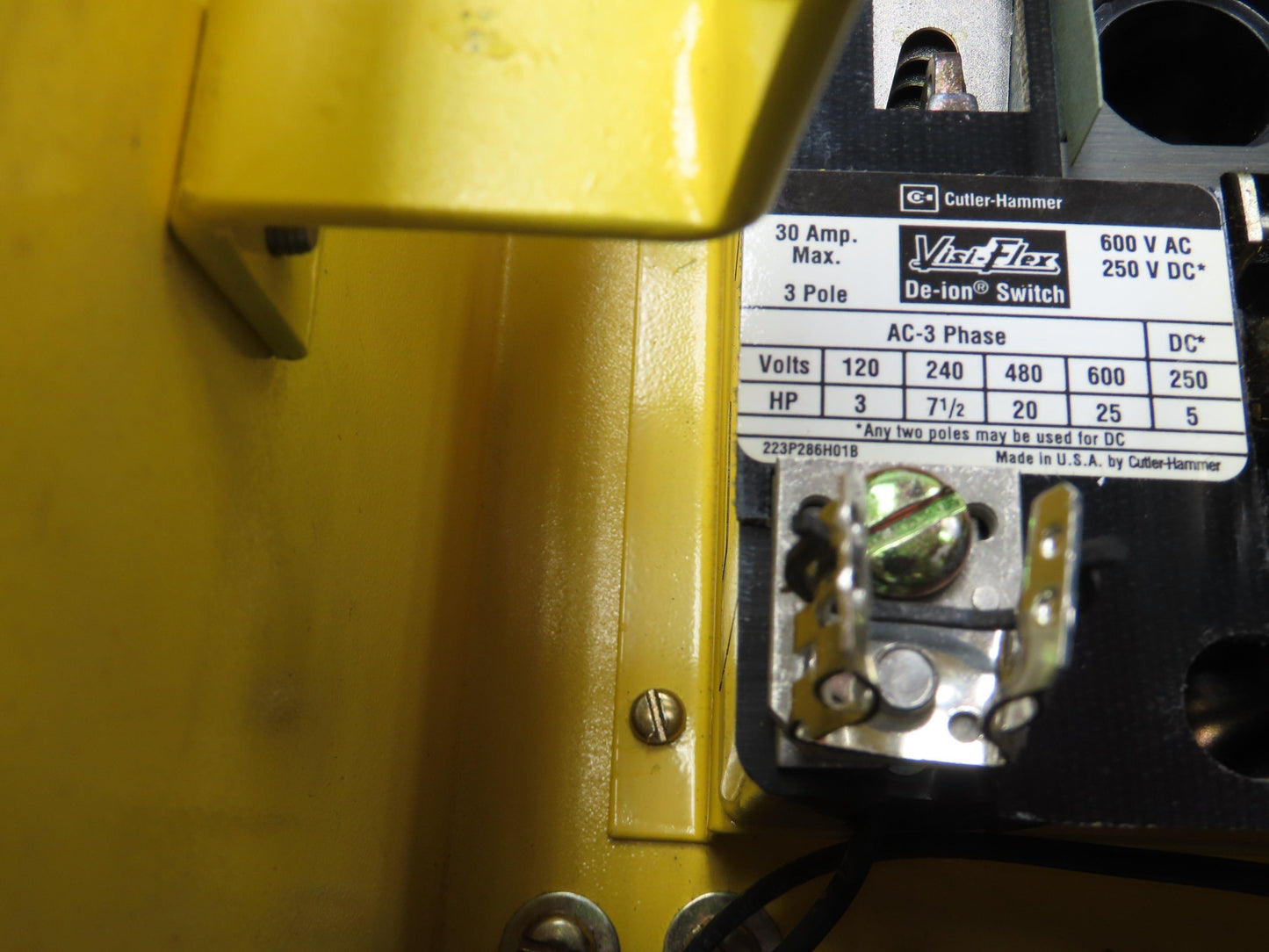 Cutler Hammer 377D993G01 Fused Busway Disconnect 3PH to 1PH Transformer 15A 115V