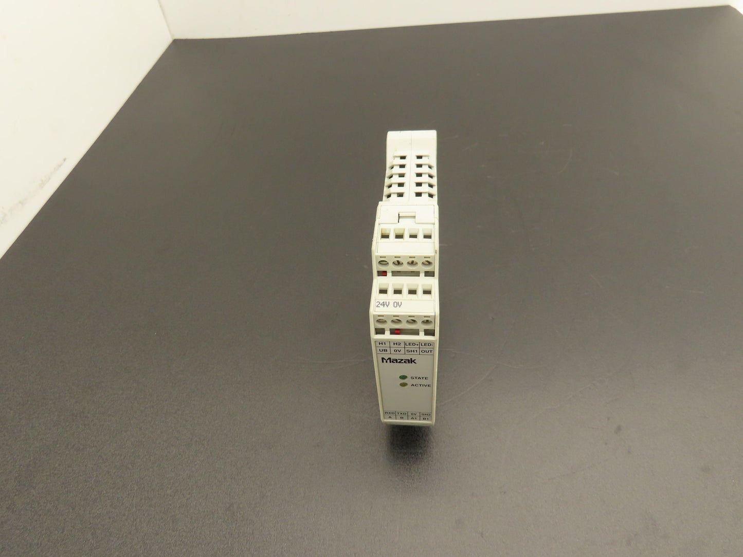 Mazak CIA3SX1R1G08-MA Interface Adaptor 24vDC IP20 DIN Mountable