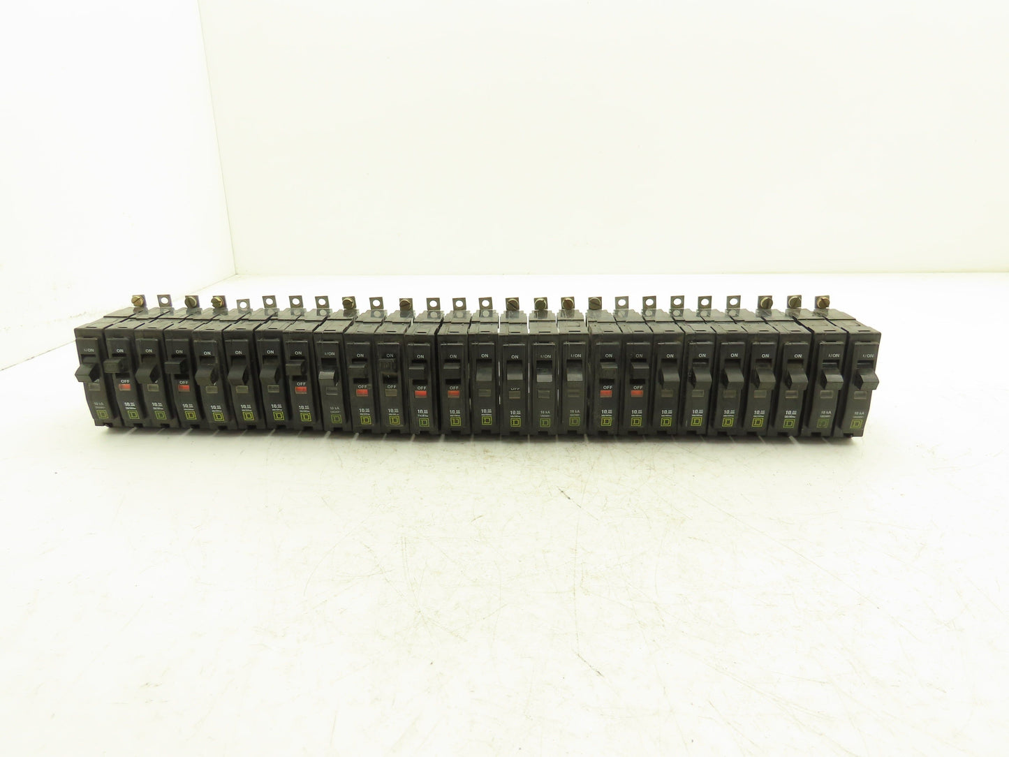 Square D QOB Circuit Breaker 10/20A 8-14AWG 1Ph 120/240v Mixed Lot of 26