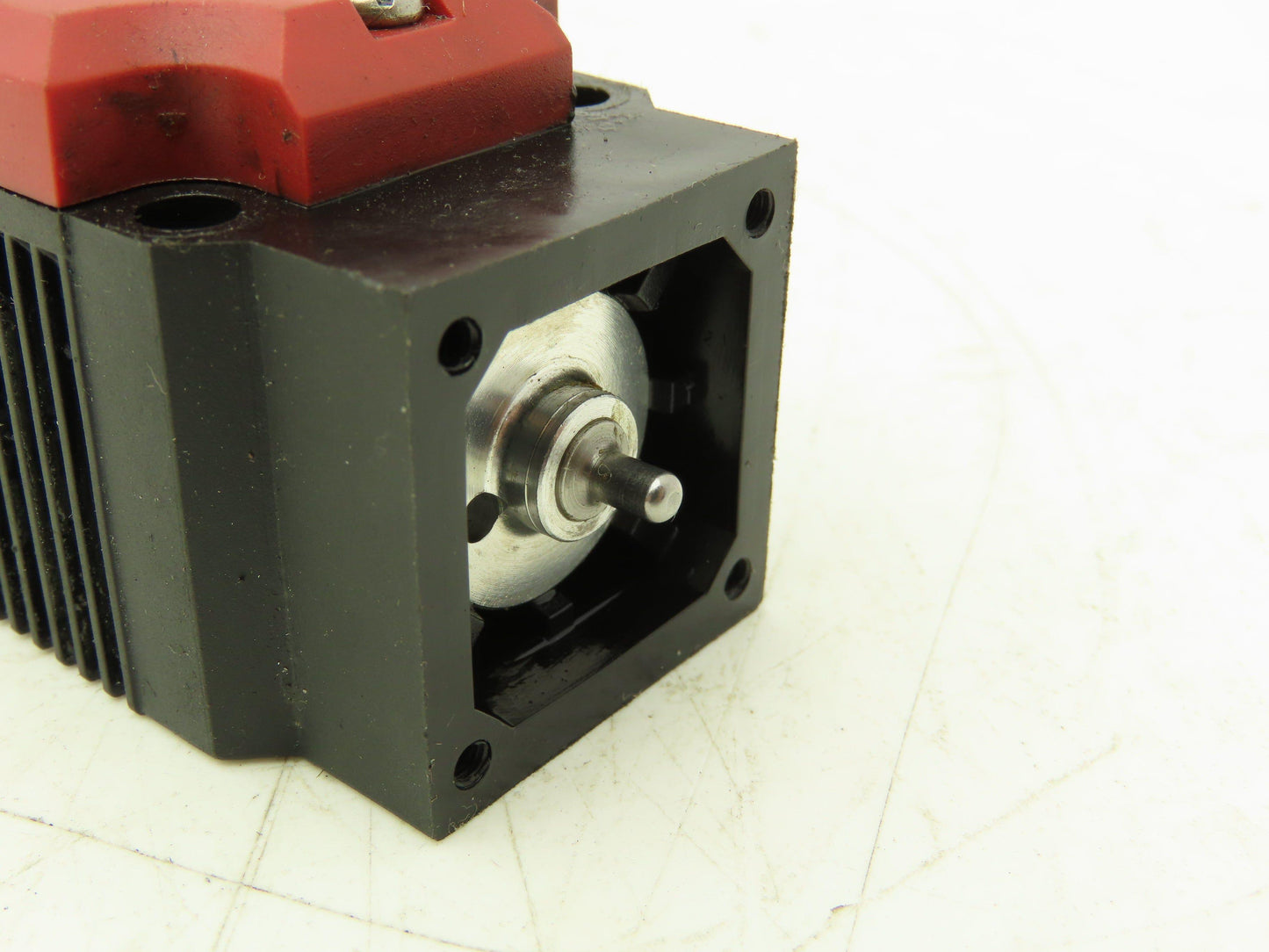 Euchner TP1-538A024MC1855 Safety Switch 24v AC/DC 4A IP67