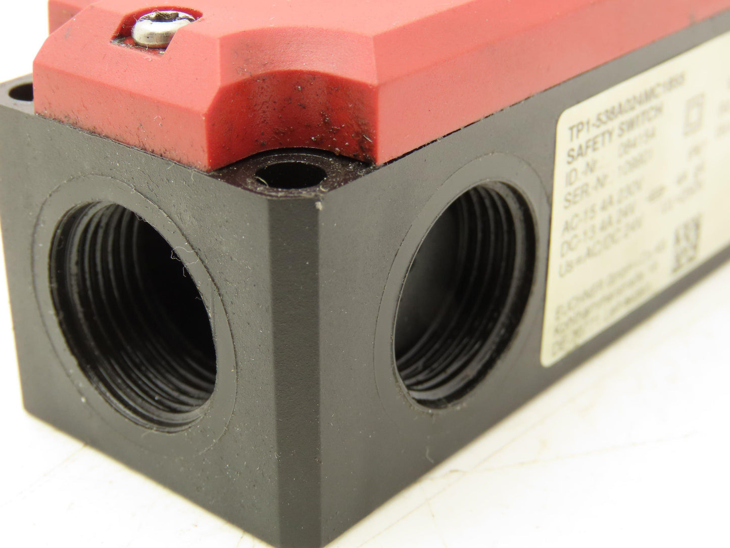 Euchner TP1-538A024MC1855 Safety Switch 24v AC/DC 4A IP67