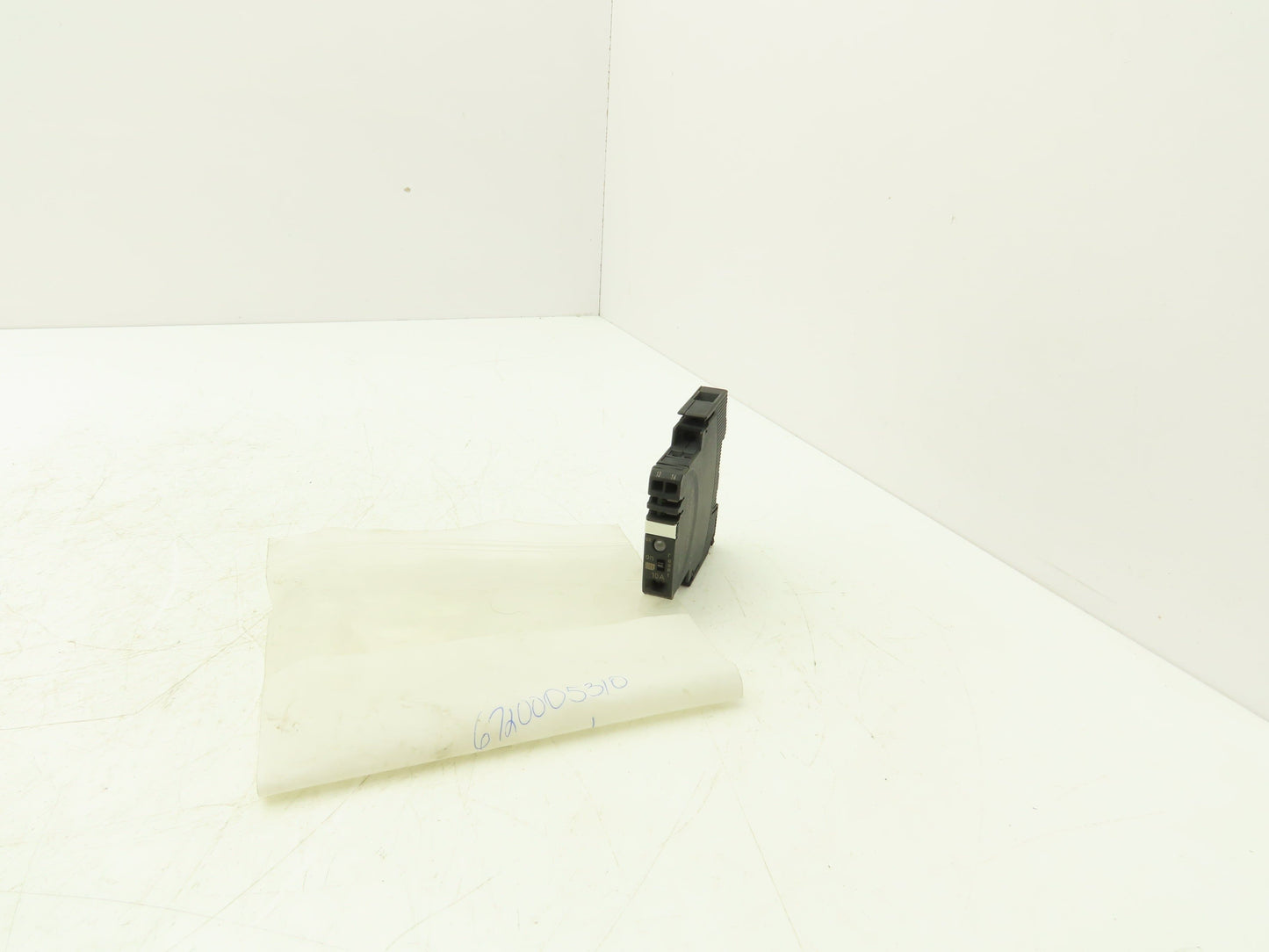 E-T-A ESX10-TB-101-DC24V-10A Circuit Breaker Protector 24VDC 10 Amp DIN Rail ETA