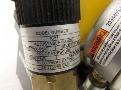 Enerpac WES1201B Submerged Hydraulic Pump 3/2 Valve 10000psi 115V 1PH