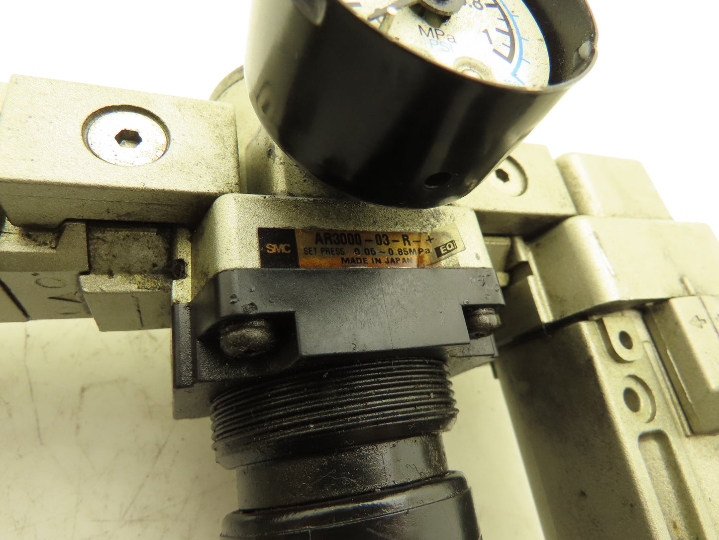 SMC AR3000-03-R Pneumatic Air Filter Regulator Check Valve Lubricator Assembly