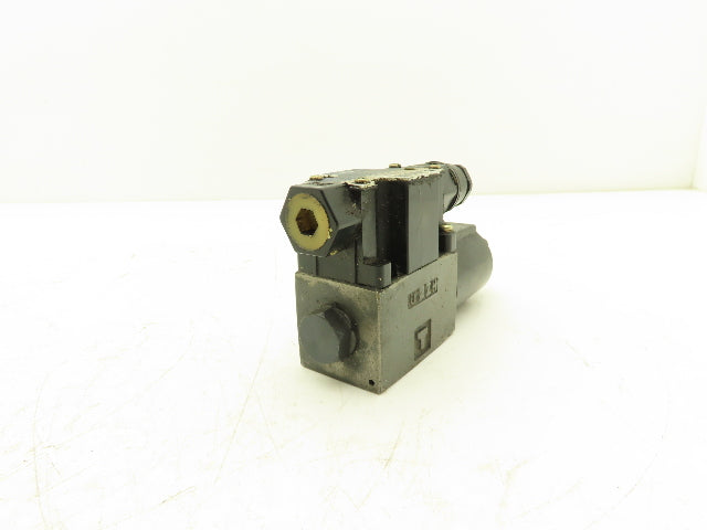 Tokimec DG4V-3-2A-M-P7-H-7-52 Hydraulic Directional Control Solenoid Valve 24VDC