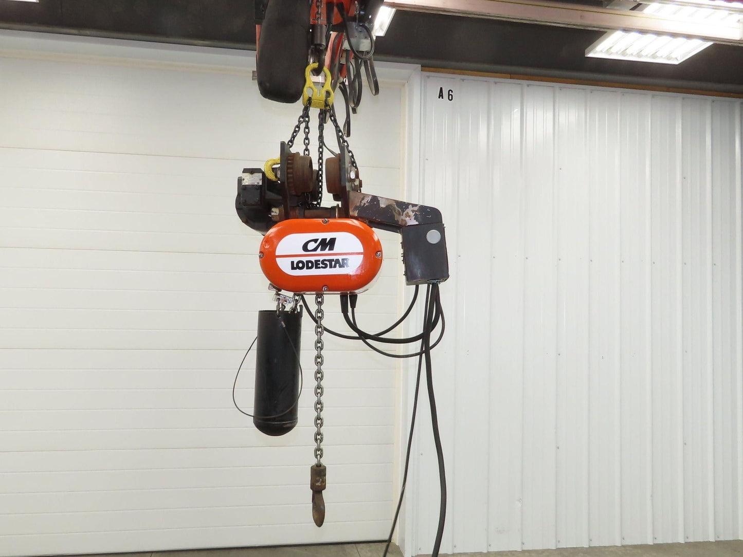 CM Lodestar L 1 Ton Electric Chain Hoist 16 FPM 15' Lift 635 Power Trolley 3PH