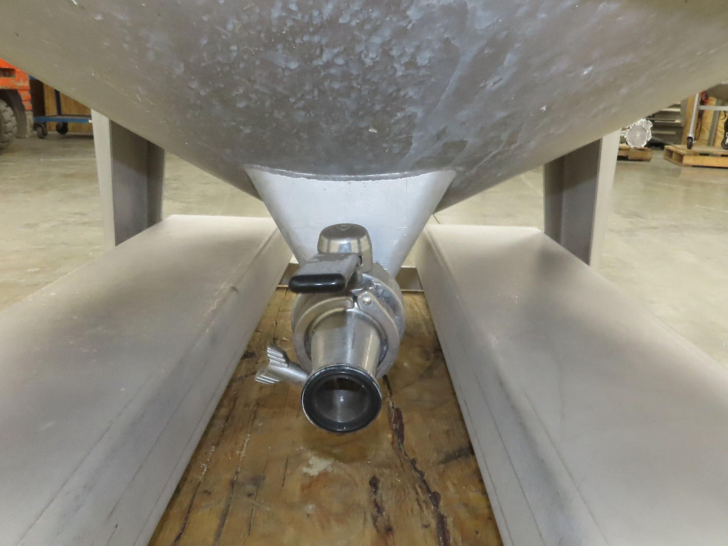 Mobile Stainless Steel Mixing Vessel 136 Gallon Tank Food Grade Sanitary Drain