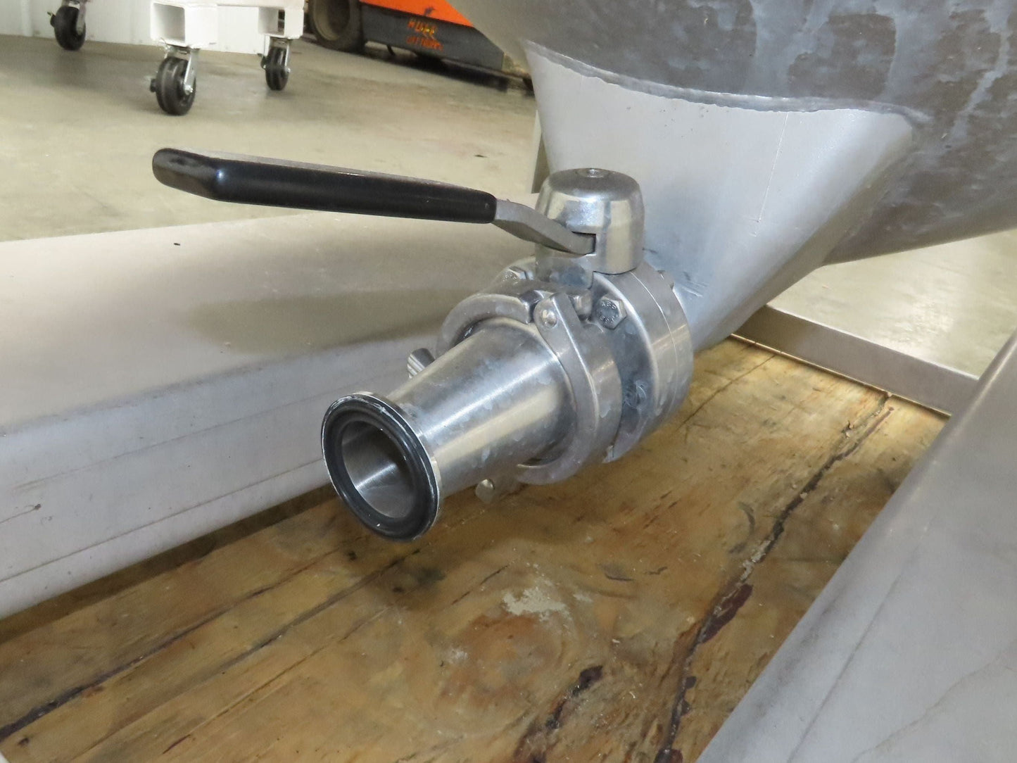 Mobile Stainless Steel Mixing Vessel 136 Gallon Tank Food Grade Sanitary Drain