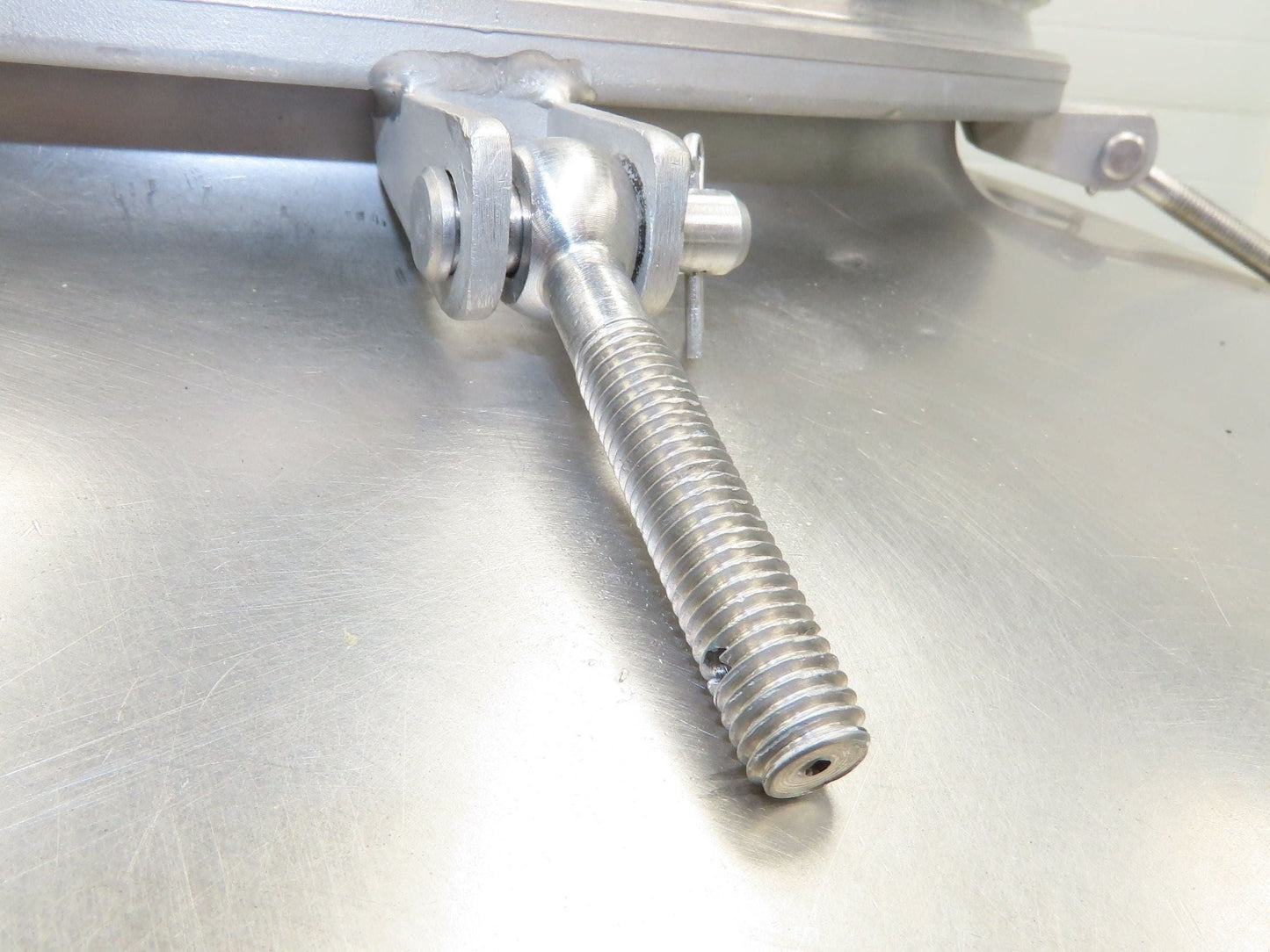 Mobile Stainless Steel Mixing Vessel 136 Gallon Tank Food Grade Sanitary Drain